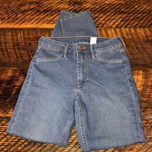 Light wash skinny jeans